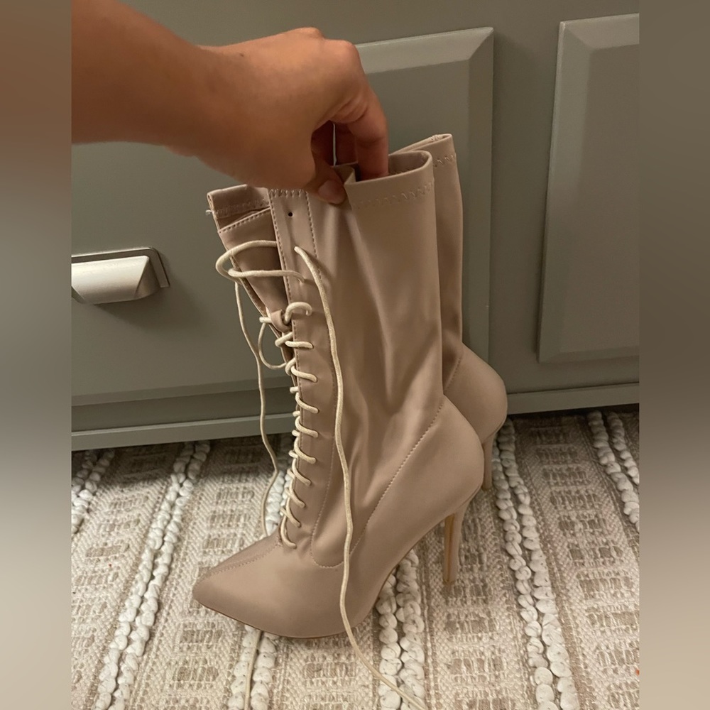 Women high heel boots, used, wore 3 times, size 10, from simmi london